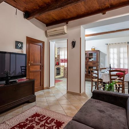 Nonno Efisio Apartment Old Town Алгеро Екстериор снимка