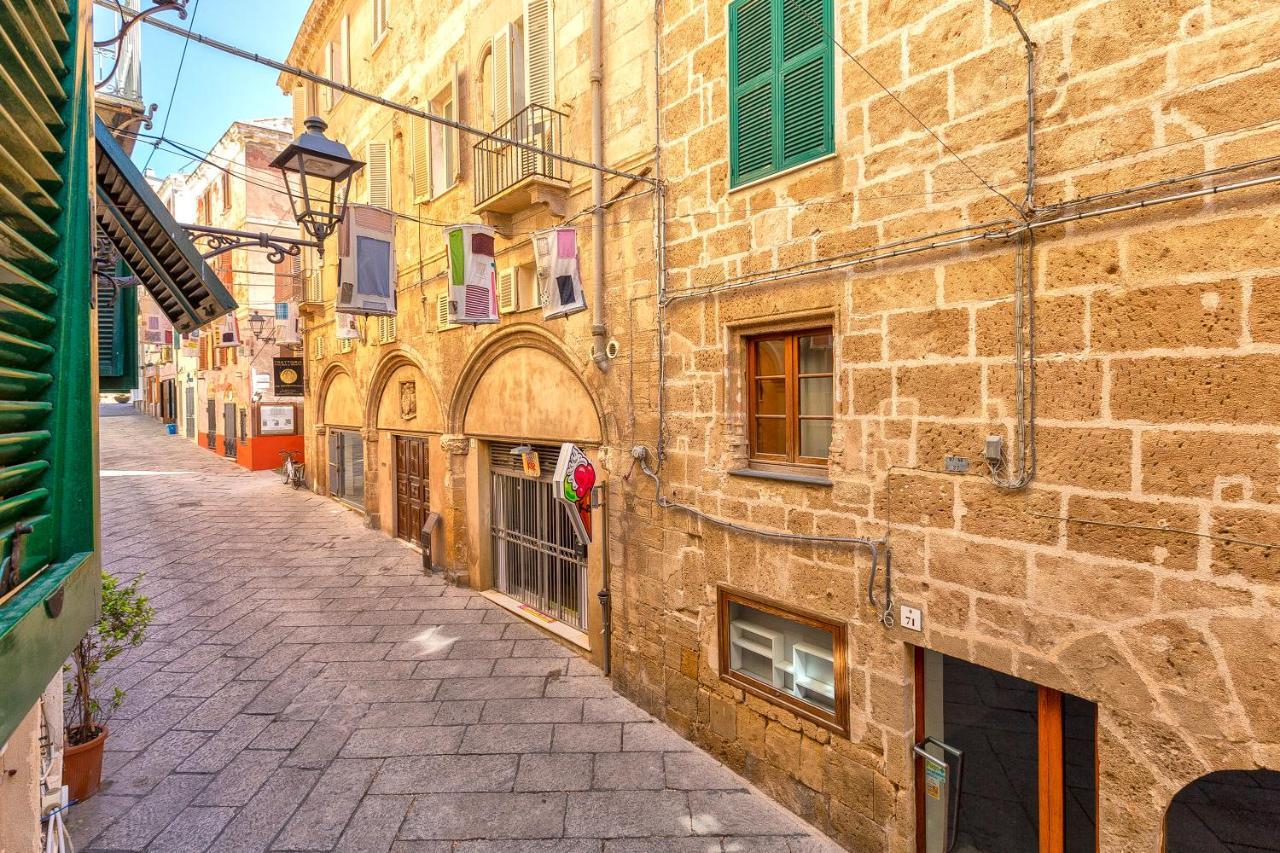 Nonno Efisio Apartment Old Town Алгеро Екстериор снимка