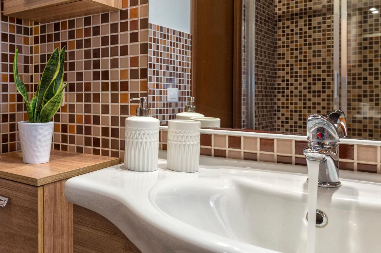 Nonno Efisio Apartment Old Town Алгеро Екстериор снимка