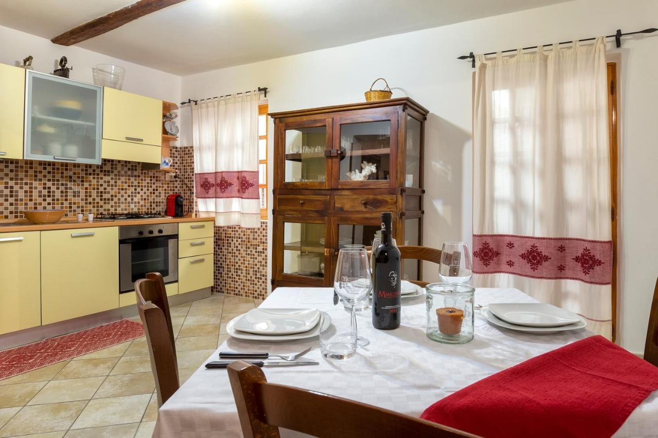 Nonno Efisio Apartment Old Town Алгеро Екстериор снимка