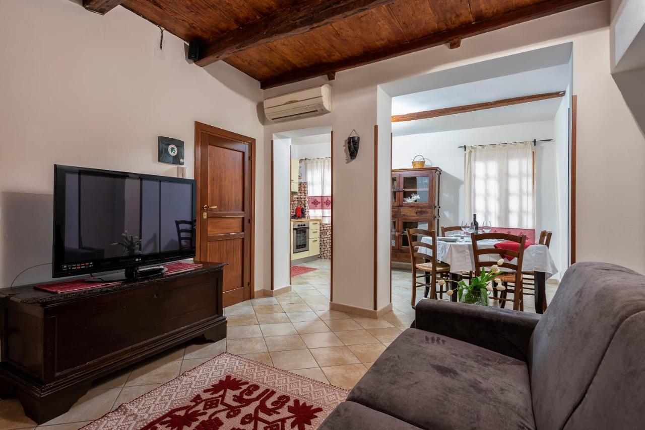 Nonno Efisio Apartment Old Town Алгеро Екстериор снимка