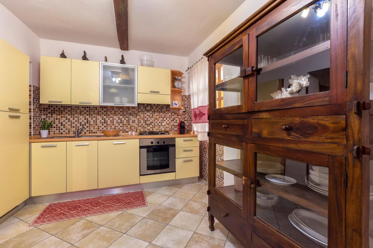Nonno Efisio Apartment Old Town Алгеро Екстериор снимка